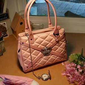 My Flat  in London Quilted Pink Purse